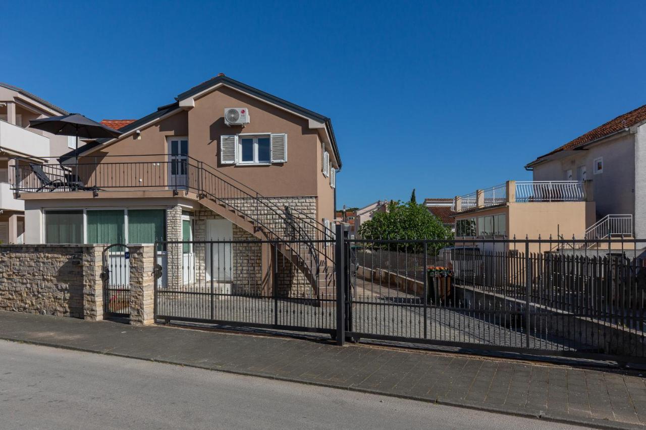 D&D Apartmani Biograd Na Moru Exterior foto