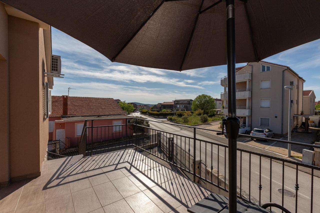 D&D Apartmani Biograd Na Moru Exterior foto