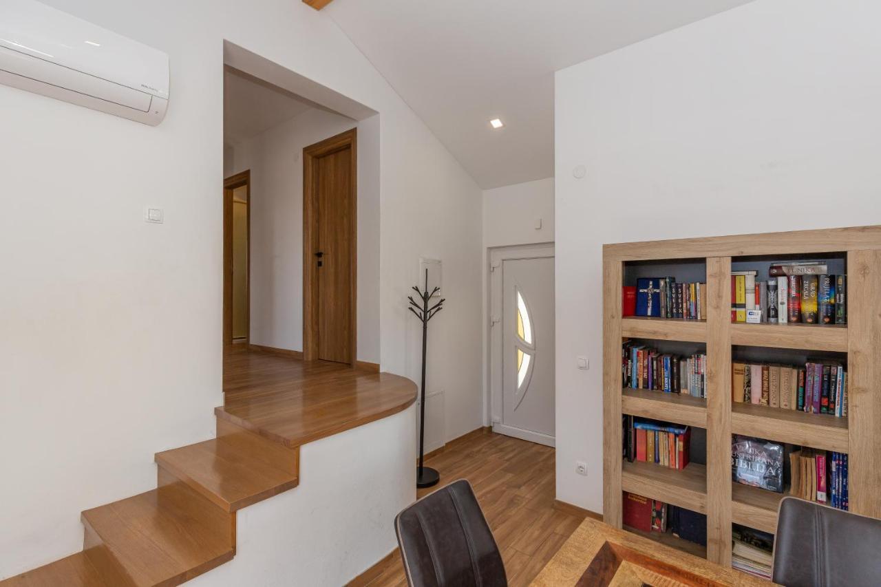 D&D Apartmani Biograd Na Moru Exterior foto