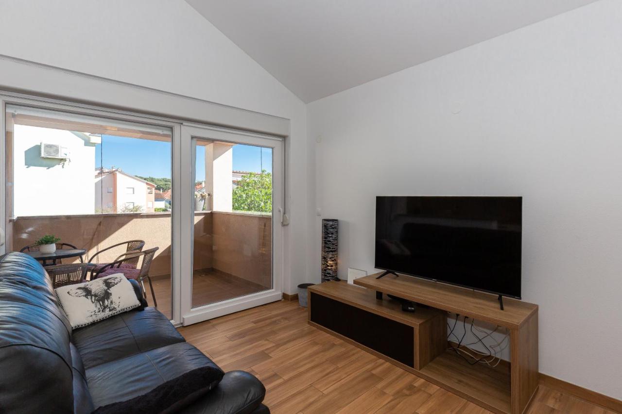 D&D Apartmani Biograd Na Moru Exterior foto