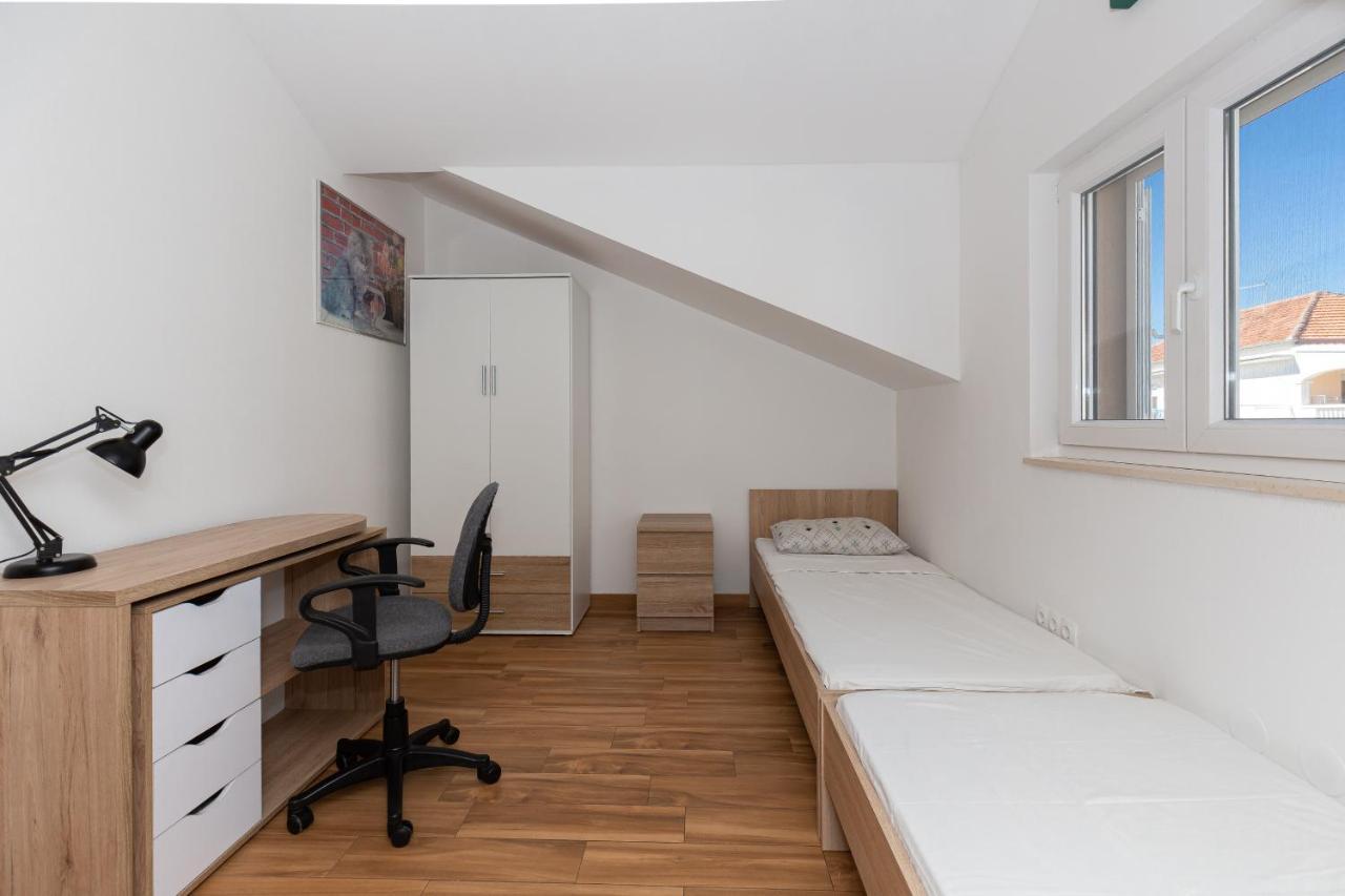 D&D Apartmani Biograd Na Moru Exterior foto